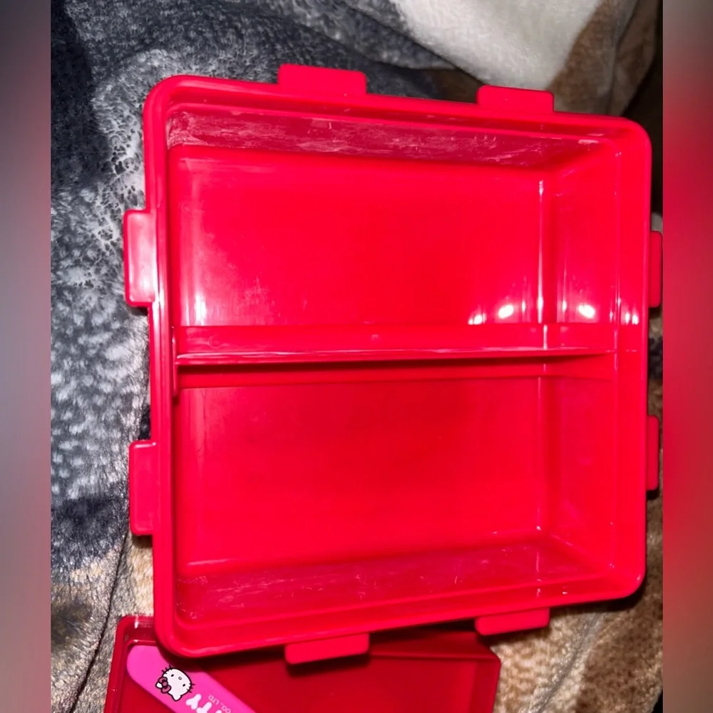 Hello Kitty Bento Box - Picture 4 of 5